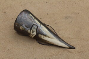 Joogisarv mjölniri reljeefiga