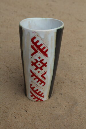 Poole toobine vöökirjaga jooginõu