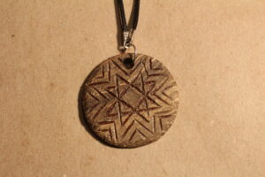 Reljeefne kaheksakannaga ehe